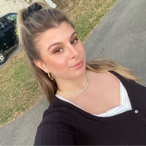 Meet your Posher, Jessica lynne